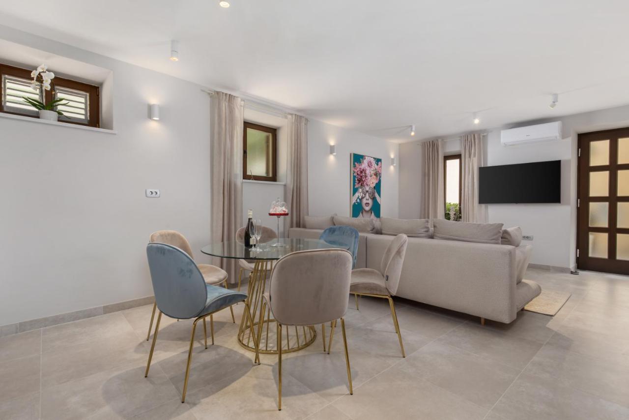 Apartmani Dogas Crikvenica Exterior photo